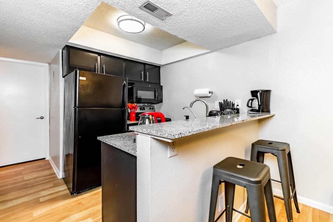 Efficiency 2Br King Bed Suites Next To Downtown Austin Exterior photo