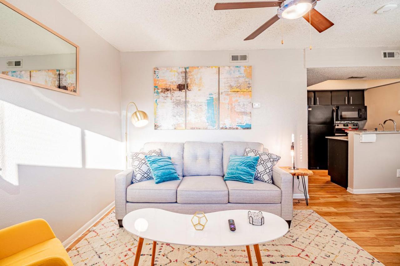 Efficiency 2Br King Bed Suites Next To Downtown Austin Exterior photo
